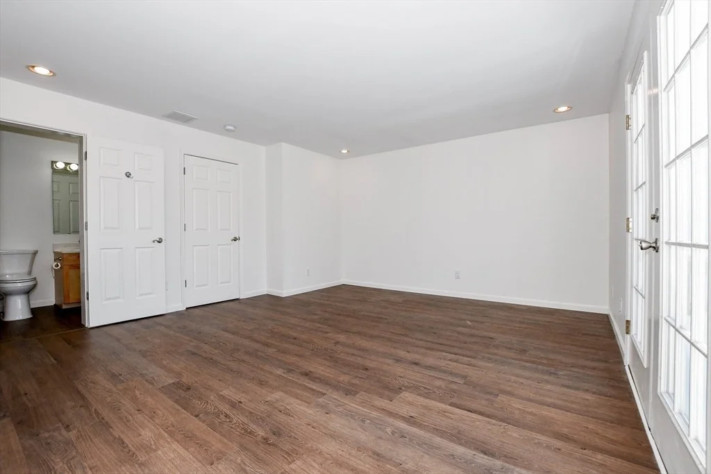 Photo of Unit 5D at 2743 Cranberry Highway