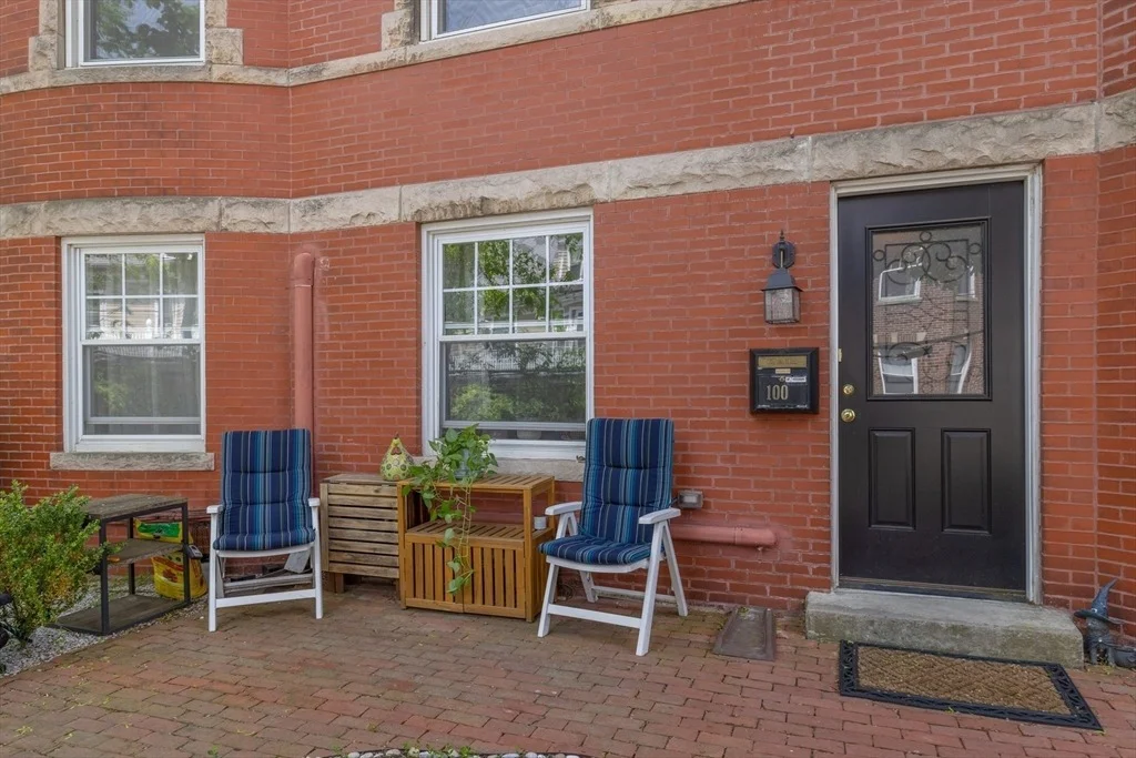 Photo of Unit 1 at 8 Colbourne Crescent
