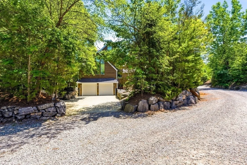 Photo of Unit 51 at 51 Deer Path
