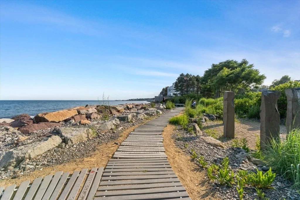 Photo of 17 Preston Beach Rd