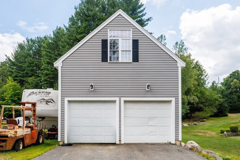 Photo of 562 Mendon Rd