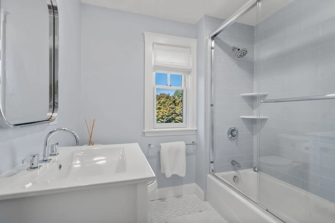 Photo of 164 Common St