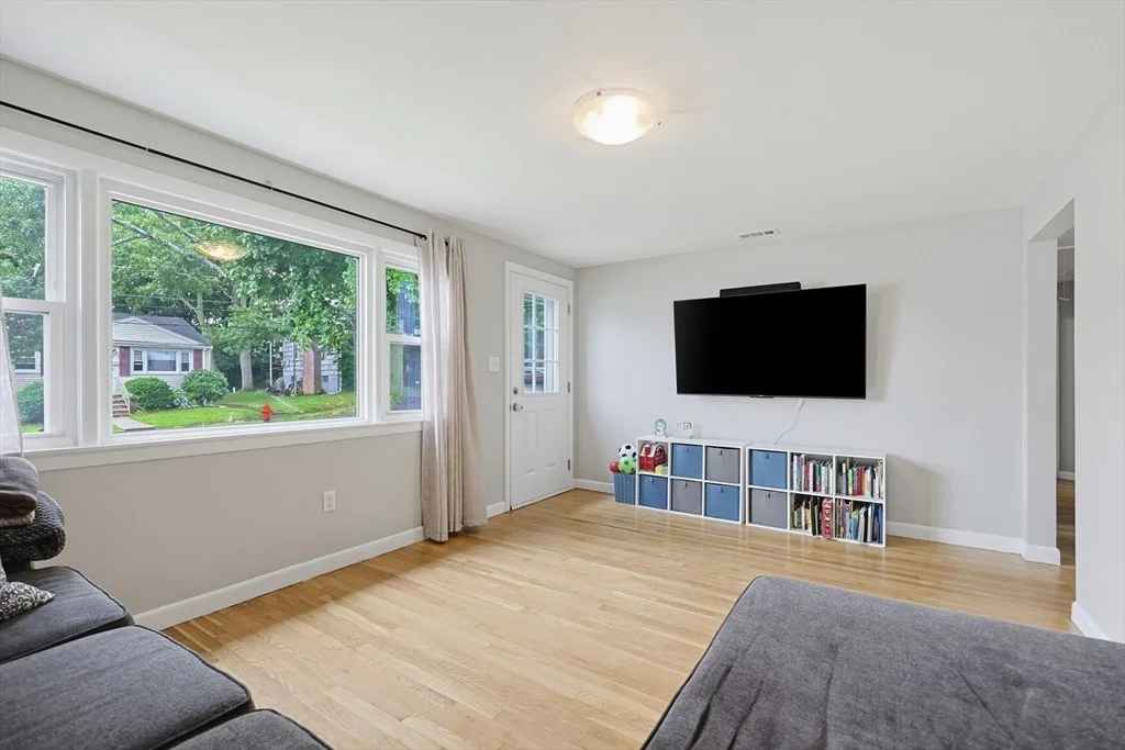 Photo of 7 Haskell Pl