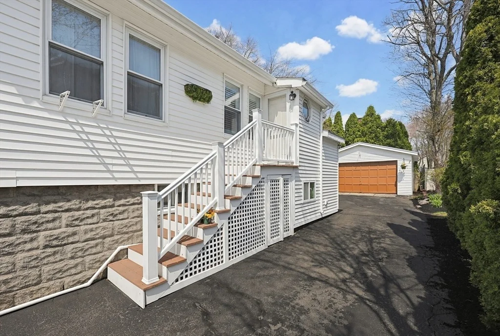 Photo of 16 Coolidge Ave