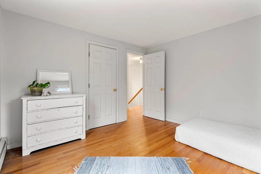 Photo of 192 Warren Rd