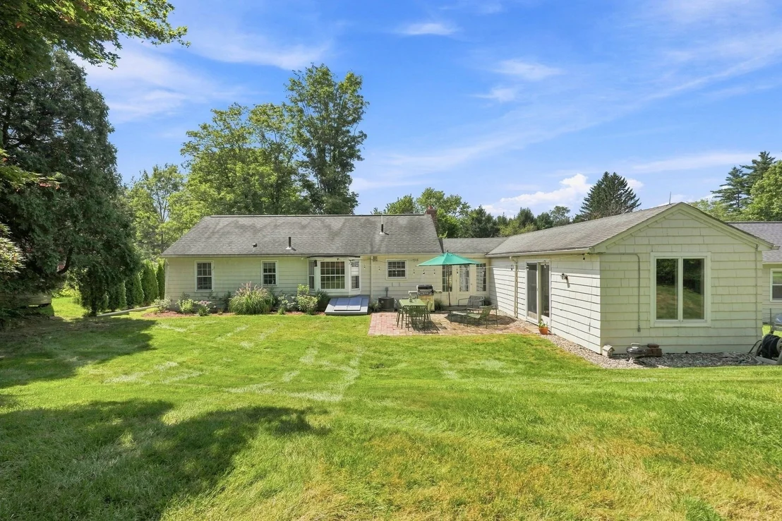 Photo of 52 Blue Hills Rd