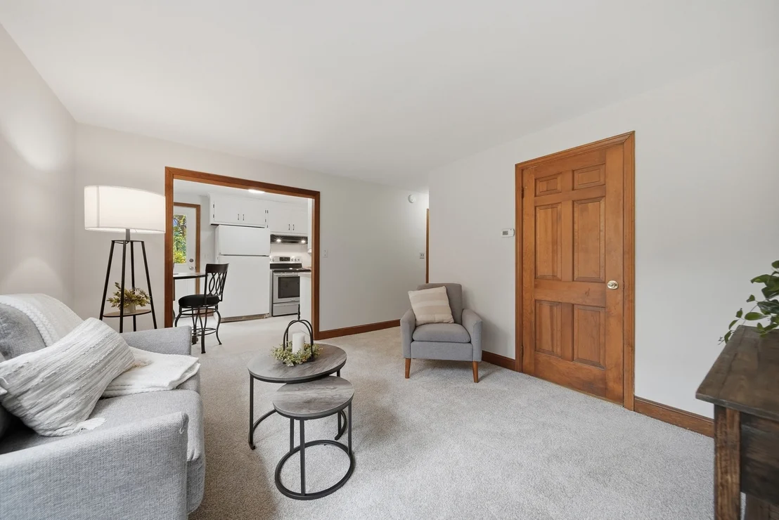 Photo of 401 Longley Rd