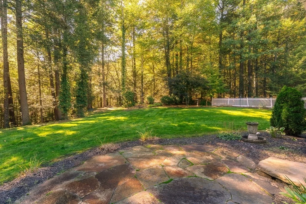 Photo of 10 Golden Cir