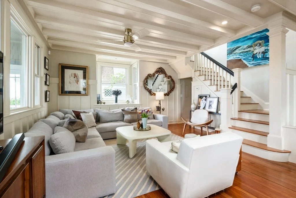 Photo of 46 Holbrook Ave
