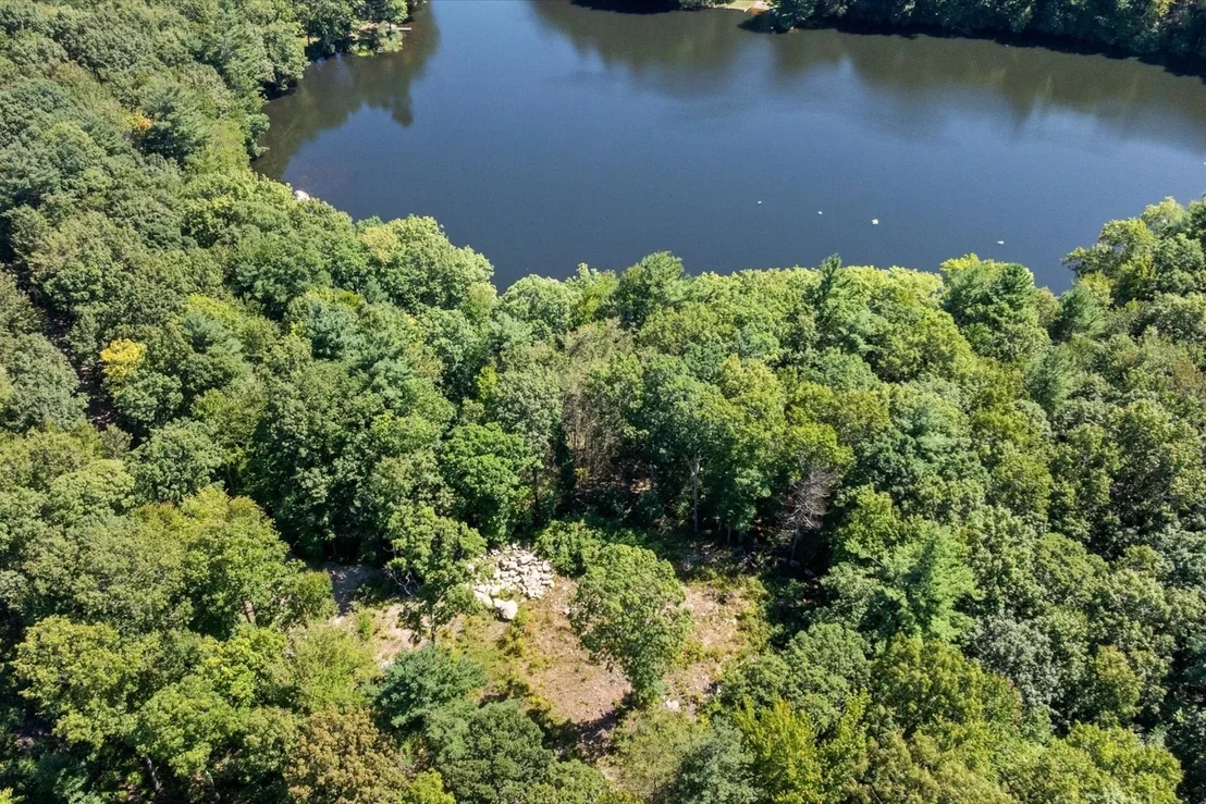 Photo of 39 Chickering Rd