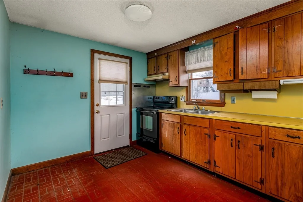 Photo of 10 Jonathan Dr