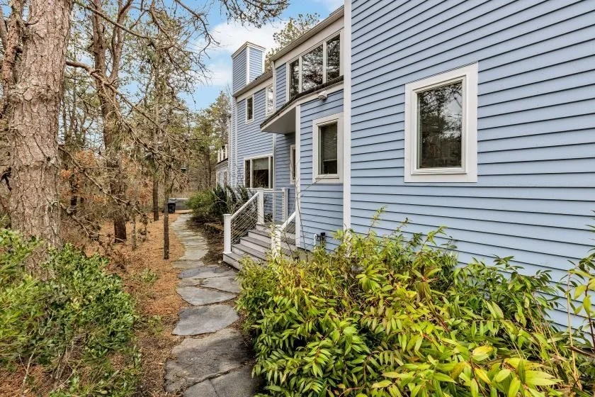 Photo of 304 Red Brook Rd