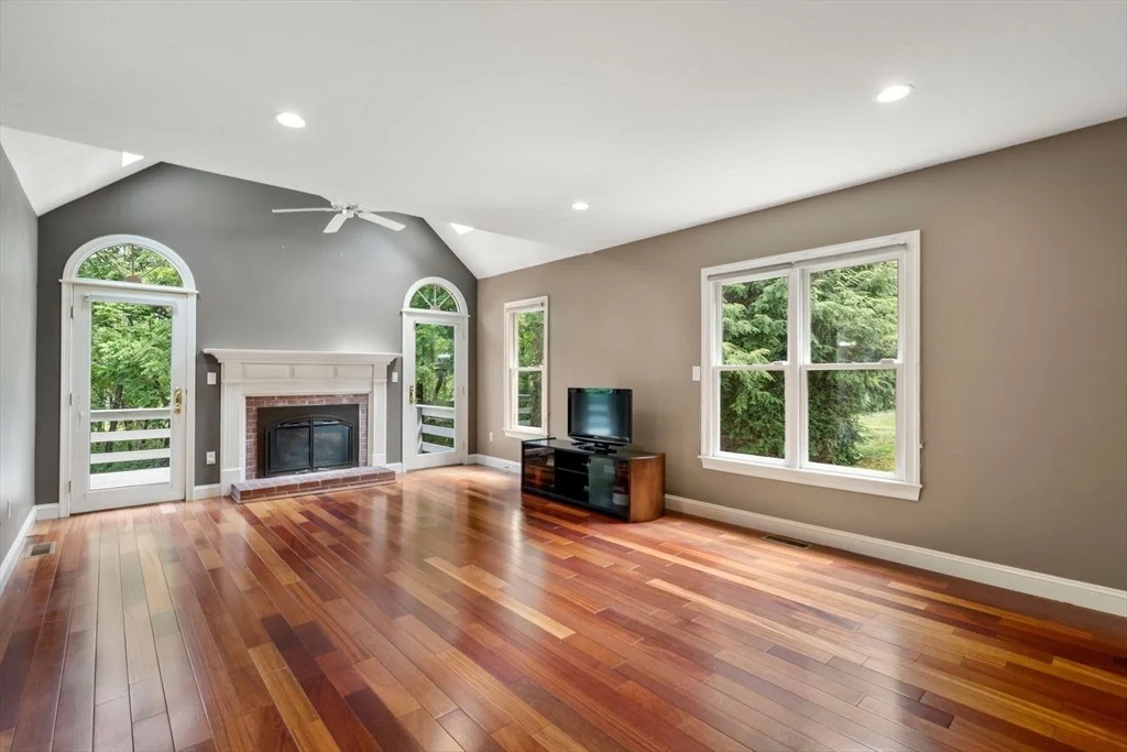 Photo of 8 Piccadilly Way