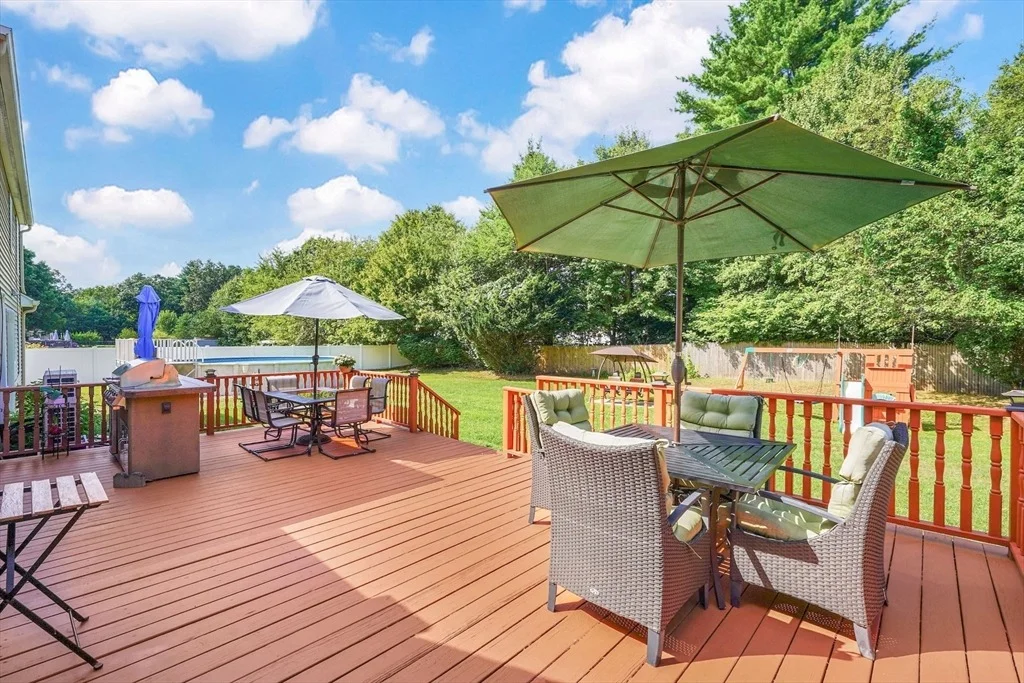 Photo of 9 Longview Dr