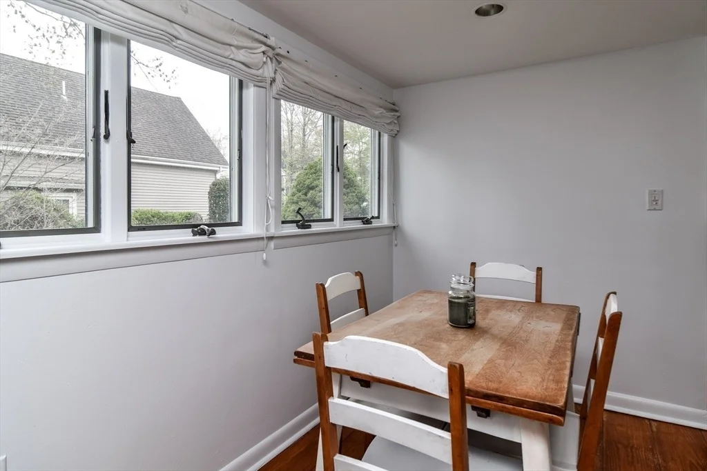 Photo of 10 Forest Ave