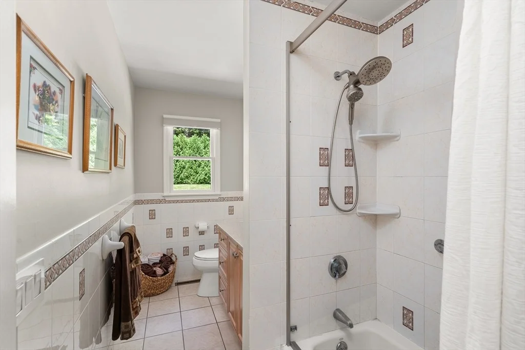 Photo of 6 Russell Ln