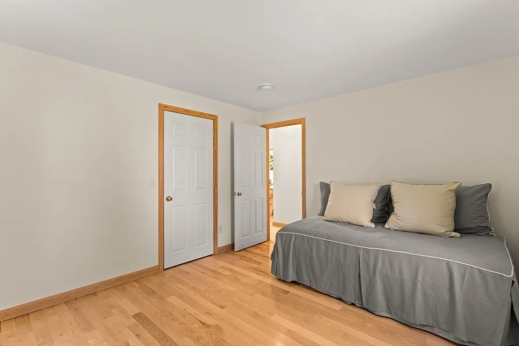 Photo of 137 Wianno Circle