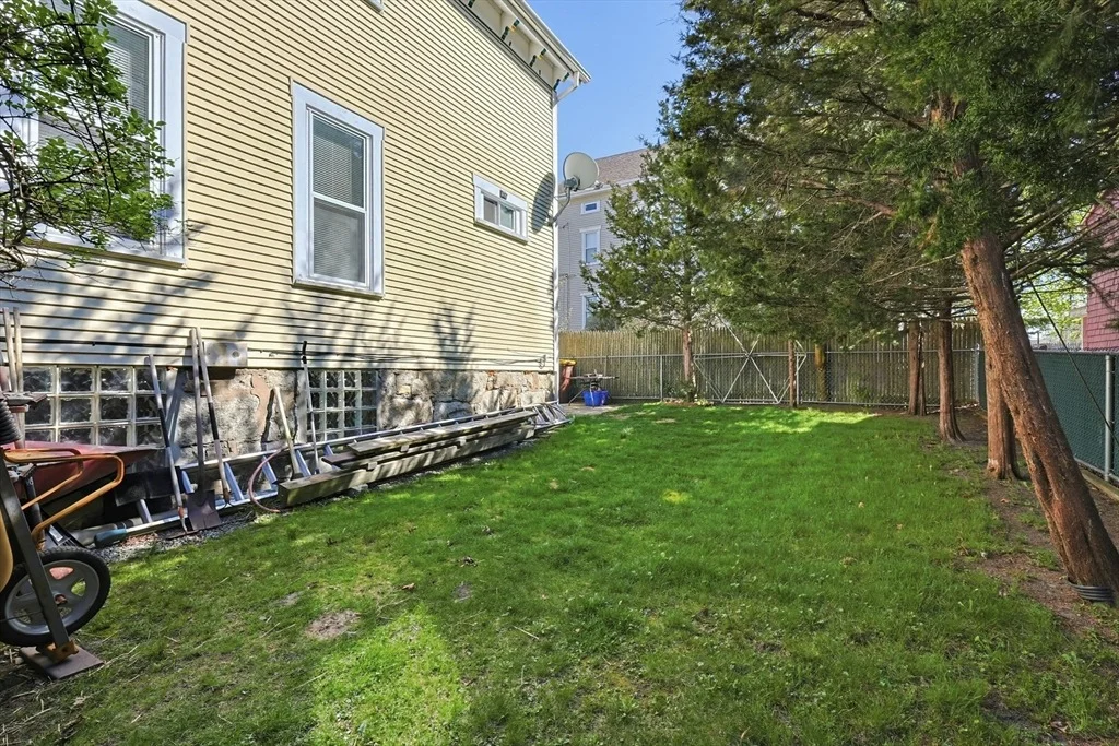 Photo of 391 Middle St