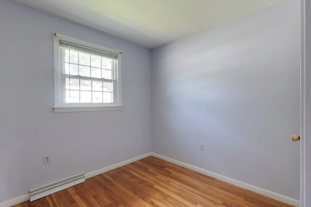 Photo of 392 Acton Rd