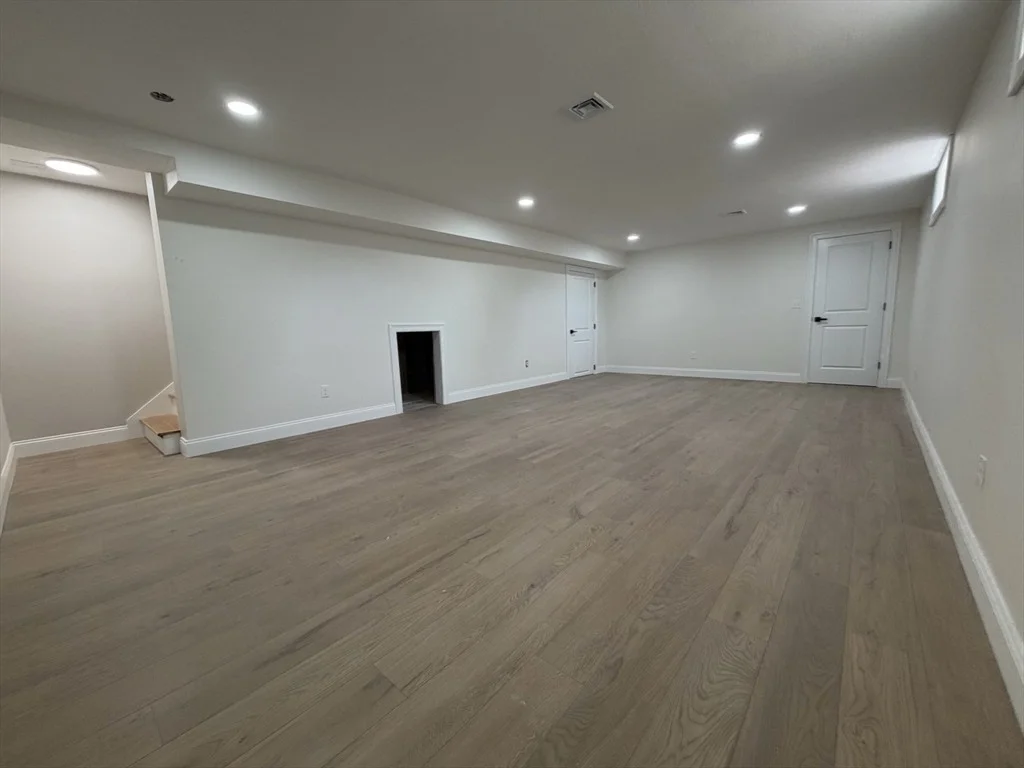 Photo of 8 Emerald Avenue
