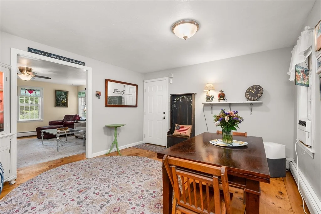 Photo of 7 Barnside Ln