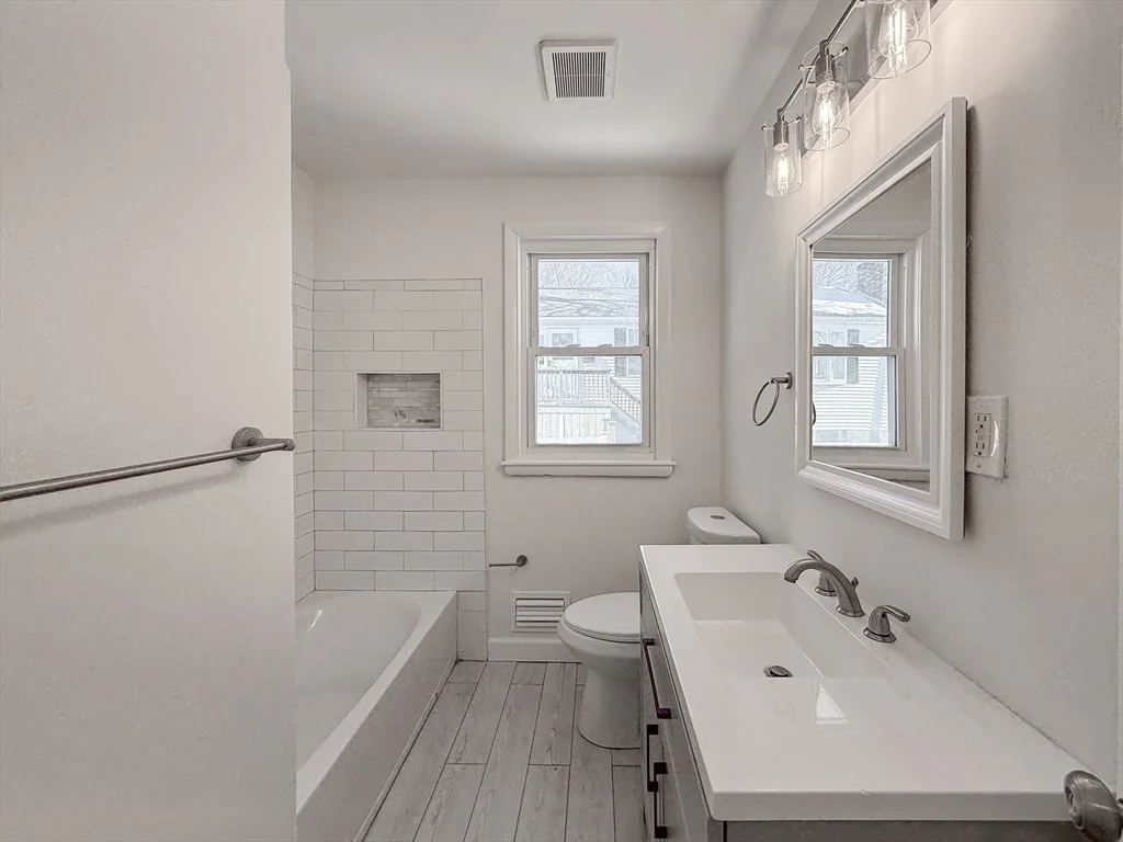 Photo of 31 Millard Ave