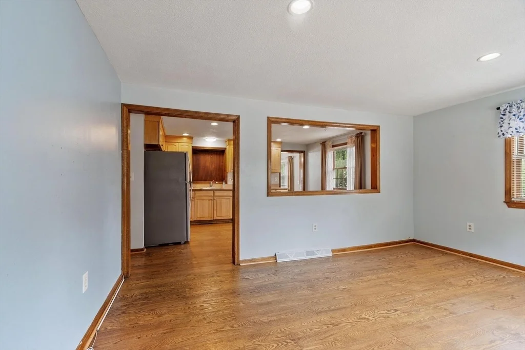 Photo of 170 Townsend Ave