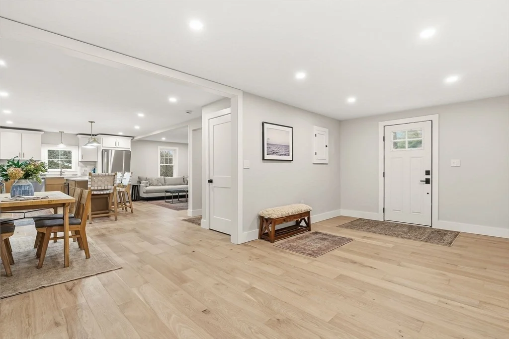 Photo of 68 Lakeside Dr