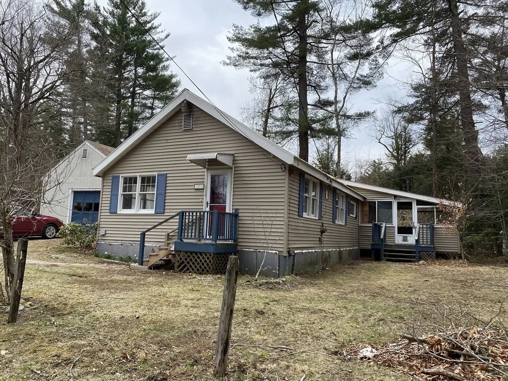 Photo of 106 Shore Rd