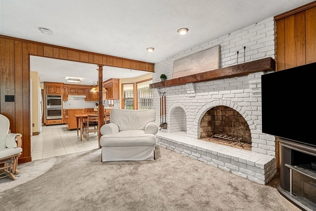 Photo of 32 Monteiro Way