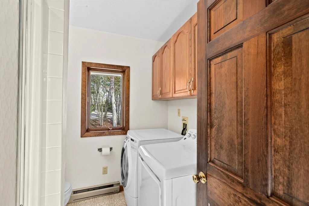 Photo of 10 Quamhassett Road