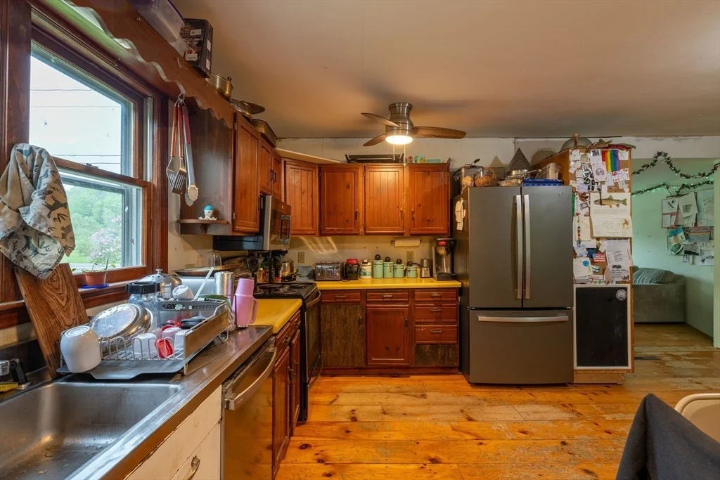 Photo of 425 Dingle Rd