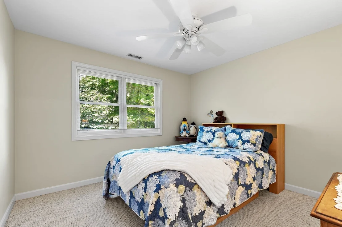 Photo of 10 Trevor Ln