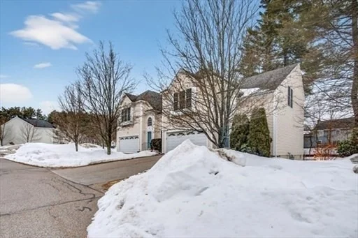 Photo of Unit 1 at 1 Knowlton Circle