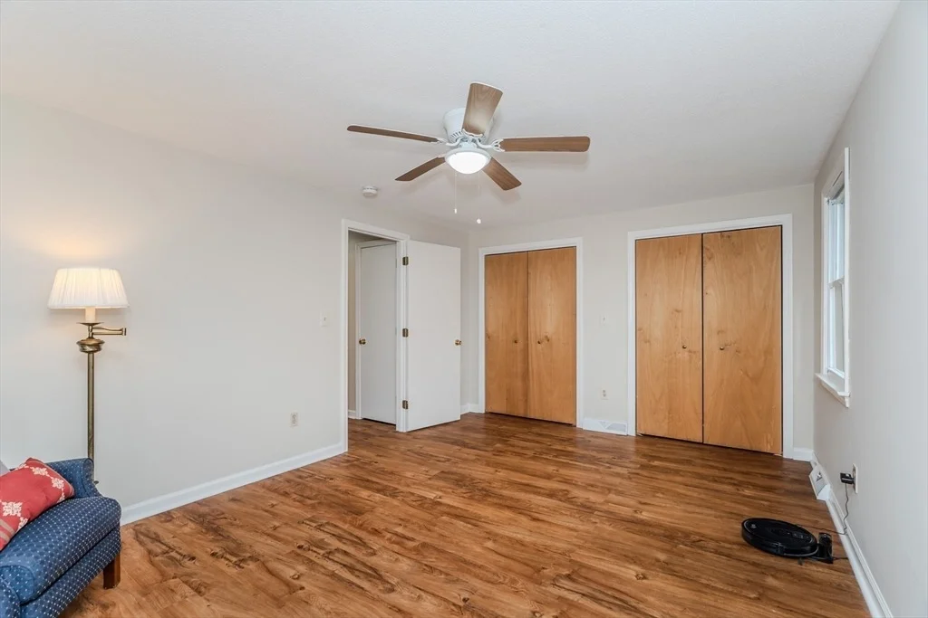 Photo of 43 Elaine Dr