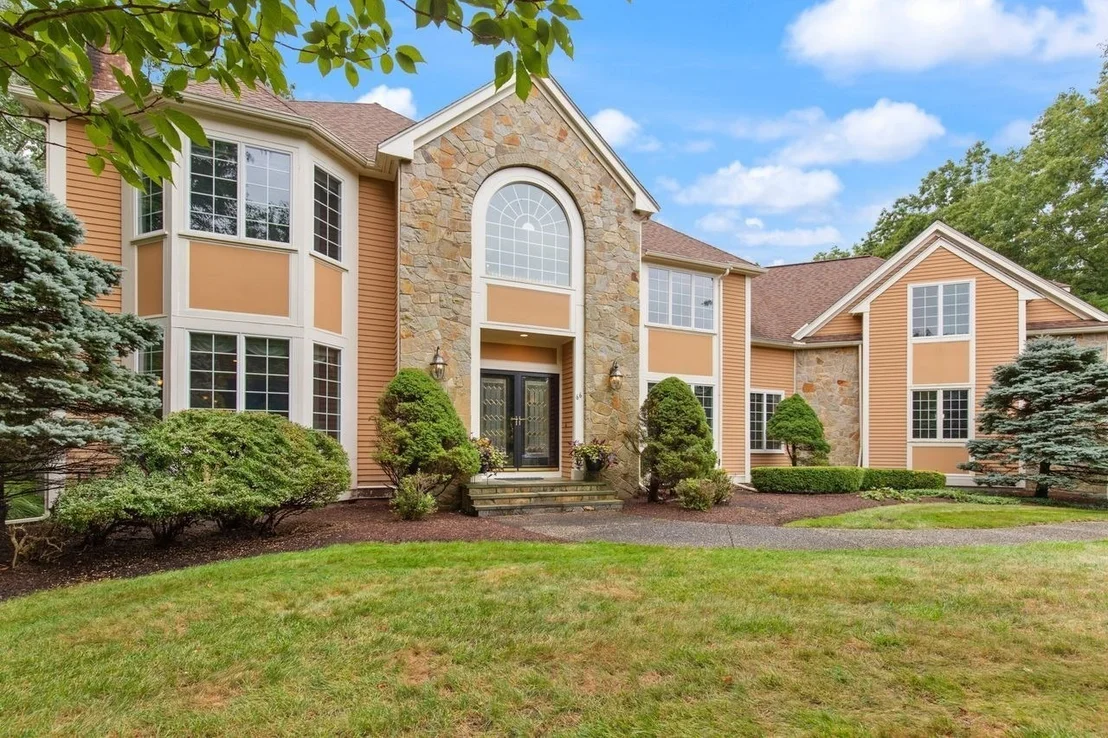 Photo of 66 Eisenhower Dr