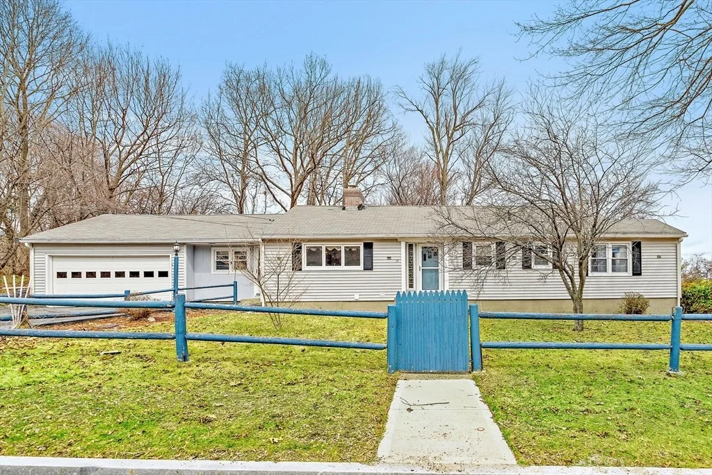 Photo of 21 Trinity Ave