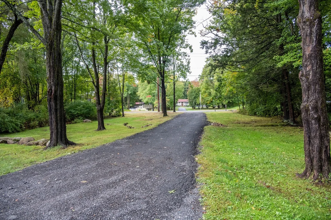 Photo of 192 Vining Hill Rd