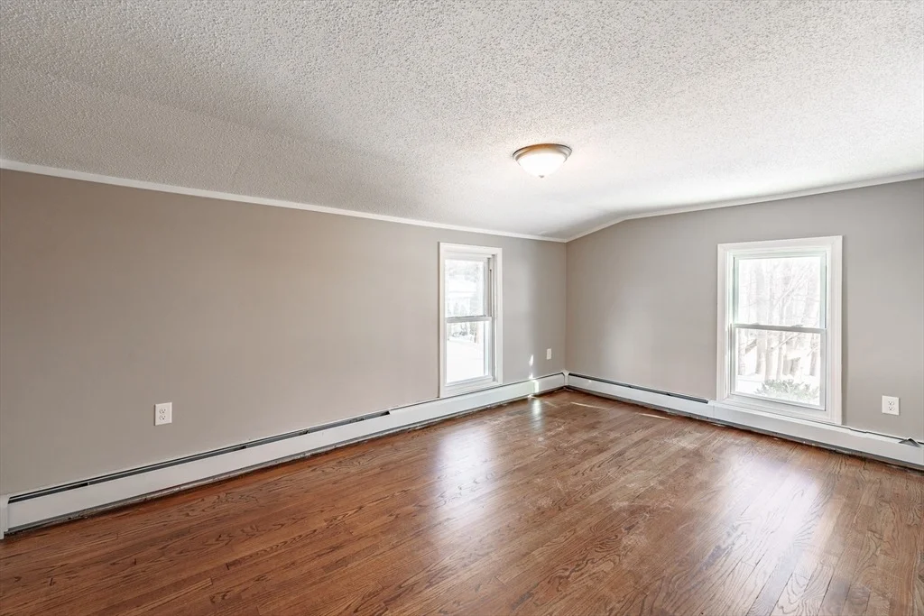 Photo of 5 Pomeroy Mdw Ext