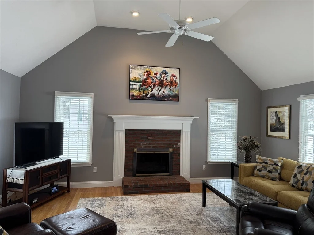 Photo of 4 Haydn Ln