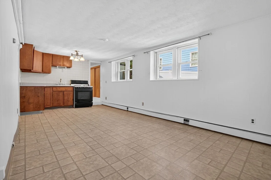 Photo of 46 Grapevine Ave