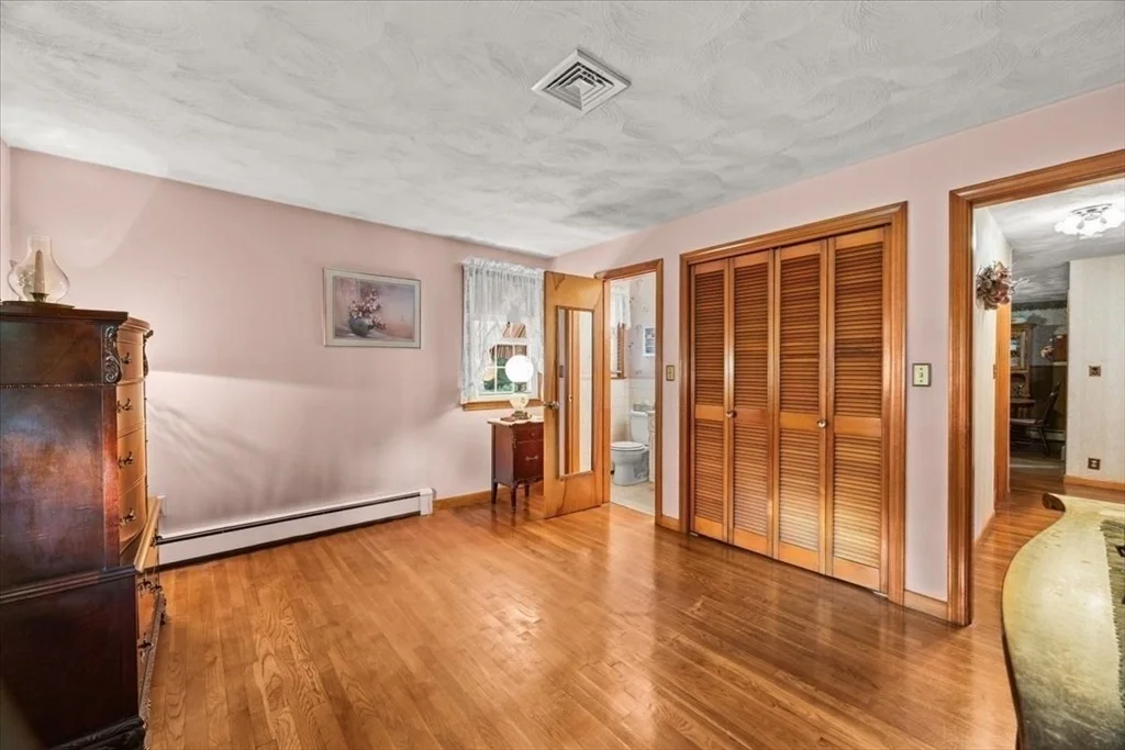 Photo of 32 Colonial Drive