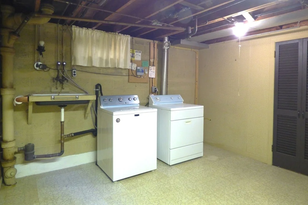 Photo of 96 Winding Ln