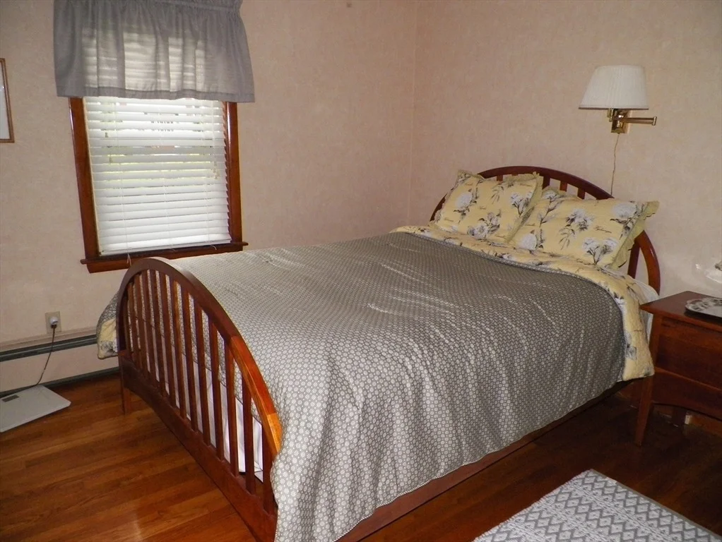 Photo of 7 Maple Ln
