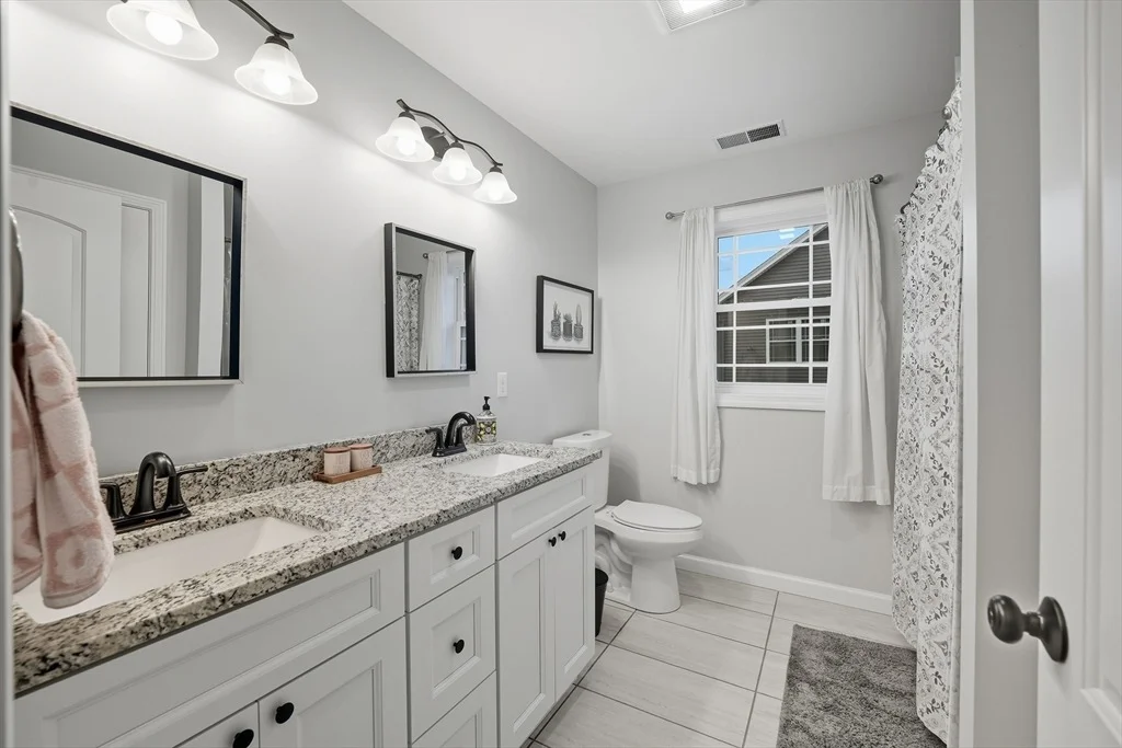 Photo of 66 Elaine Cir
