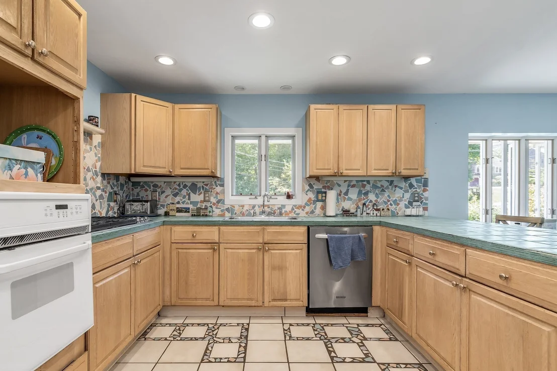 Photo of 26 Dwight Rd