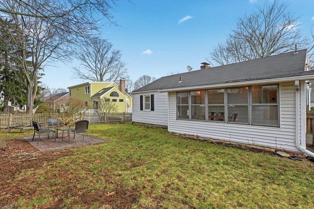 Photo of 9 Pinewood Ave