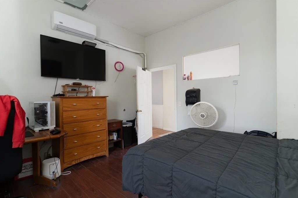 Photo of 68 Lyon Rd