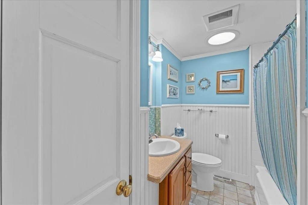Photo of 579 Walnut St