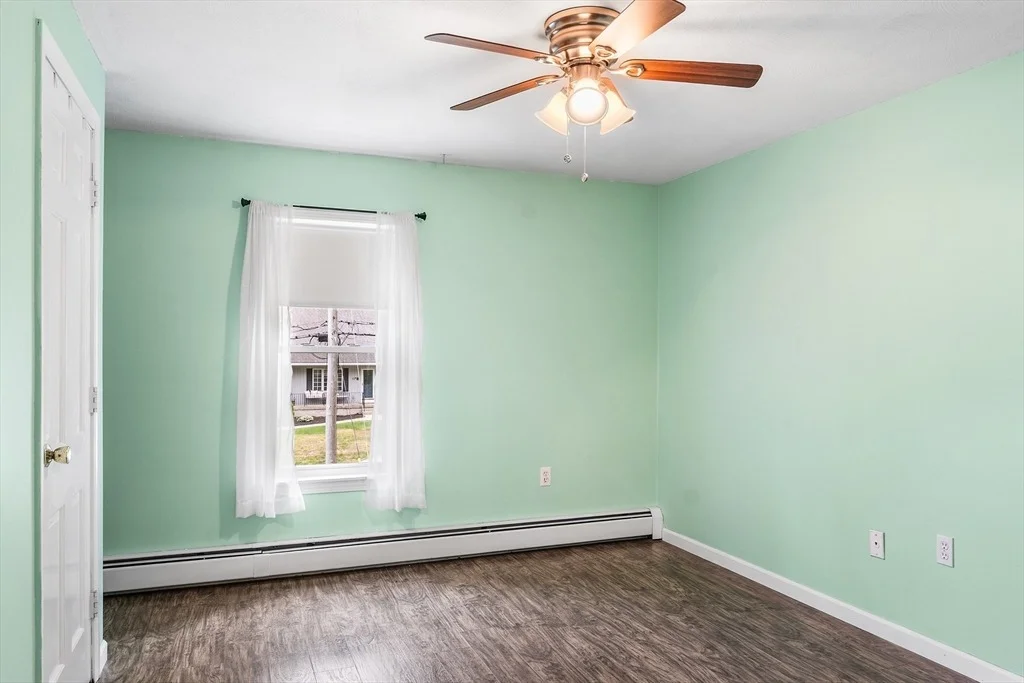 Photo of 24 Lantern Ln